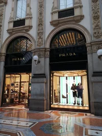 Prada2.jpg