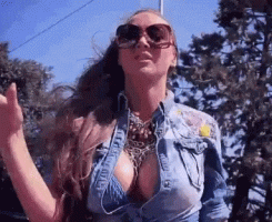 gogasekulic-blow-kiss (1).gif