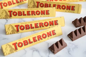 Two-Ingredient-Swiss-Chocolate-Fondue-Toblerone-Fondue-2-1.webp Two-Ingredient-Swiss-Chocolate-Fondue-Toblerone-Fondue-2-1.webp