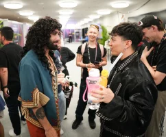 JJ backstage_00.webp